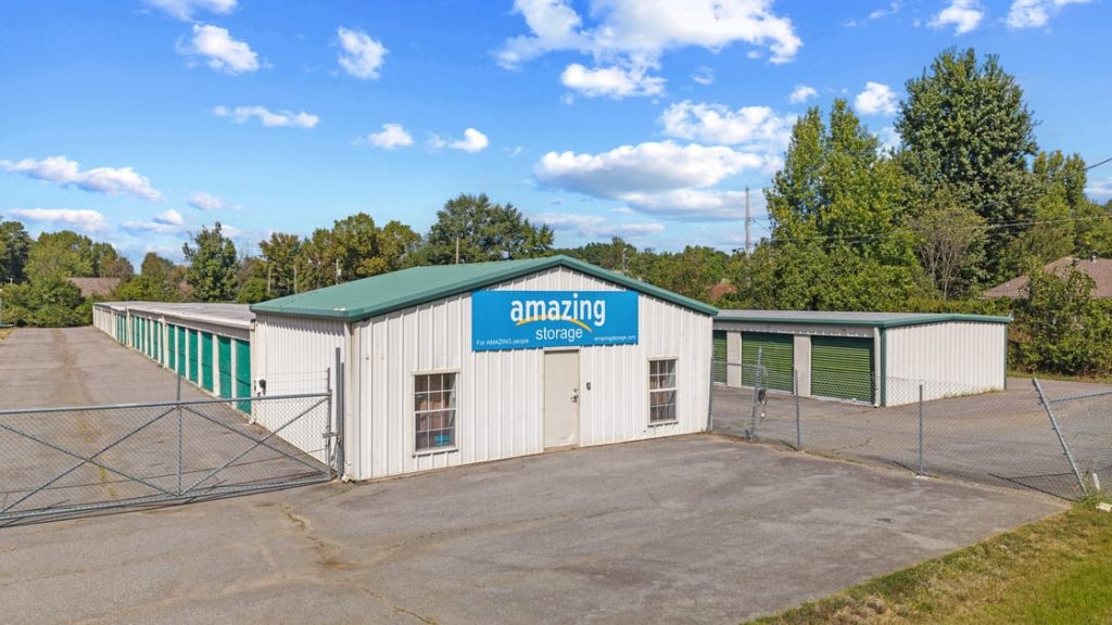 FOR SALE // Amazing Storage